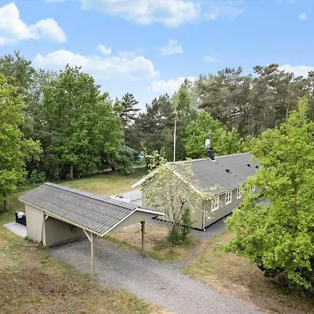 1486-aakirkeby-fyrrebakken-1 بيت للعطل Vester Somarken