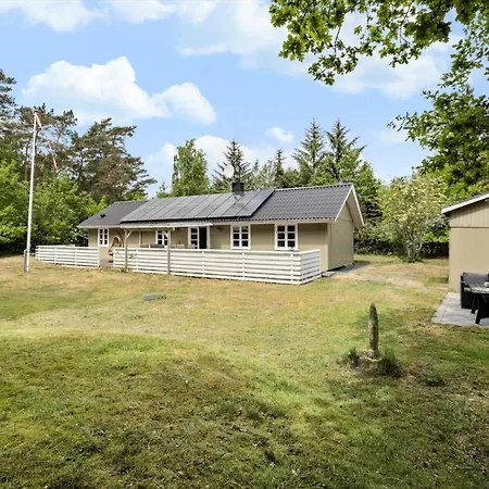 1486-aakirkeby-fyrrebakken-1 * Vester Somarken