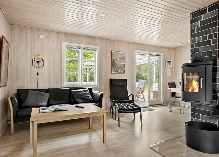 1486-aakirkeby-fyrrebakken-1 *